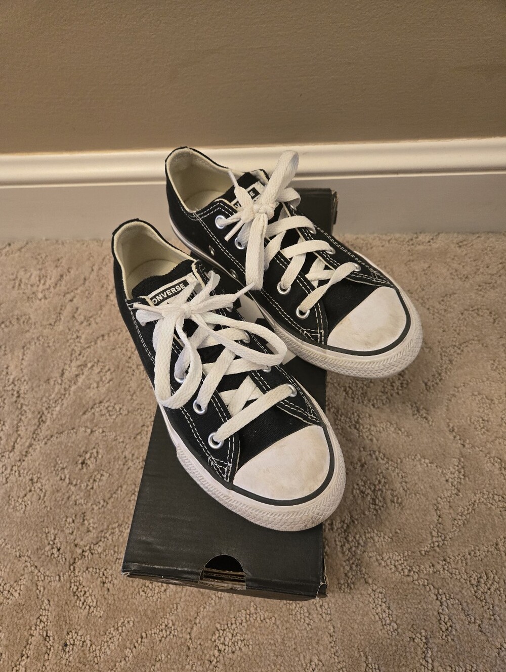 Boys Converse Tennis Shoes